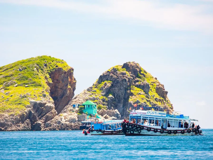 /storage/photos/2/vietnam/Nha Trang/31_1761552737_TKPrLeeC.webp